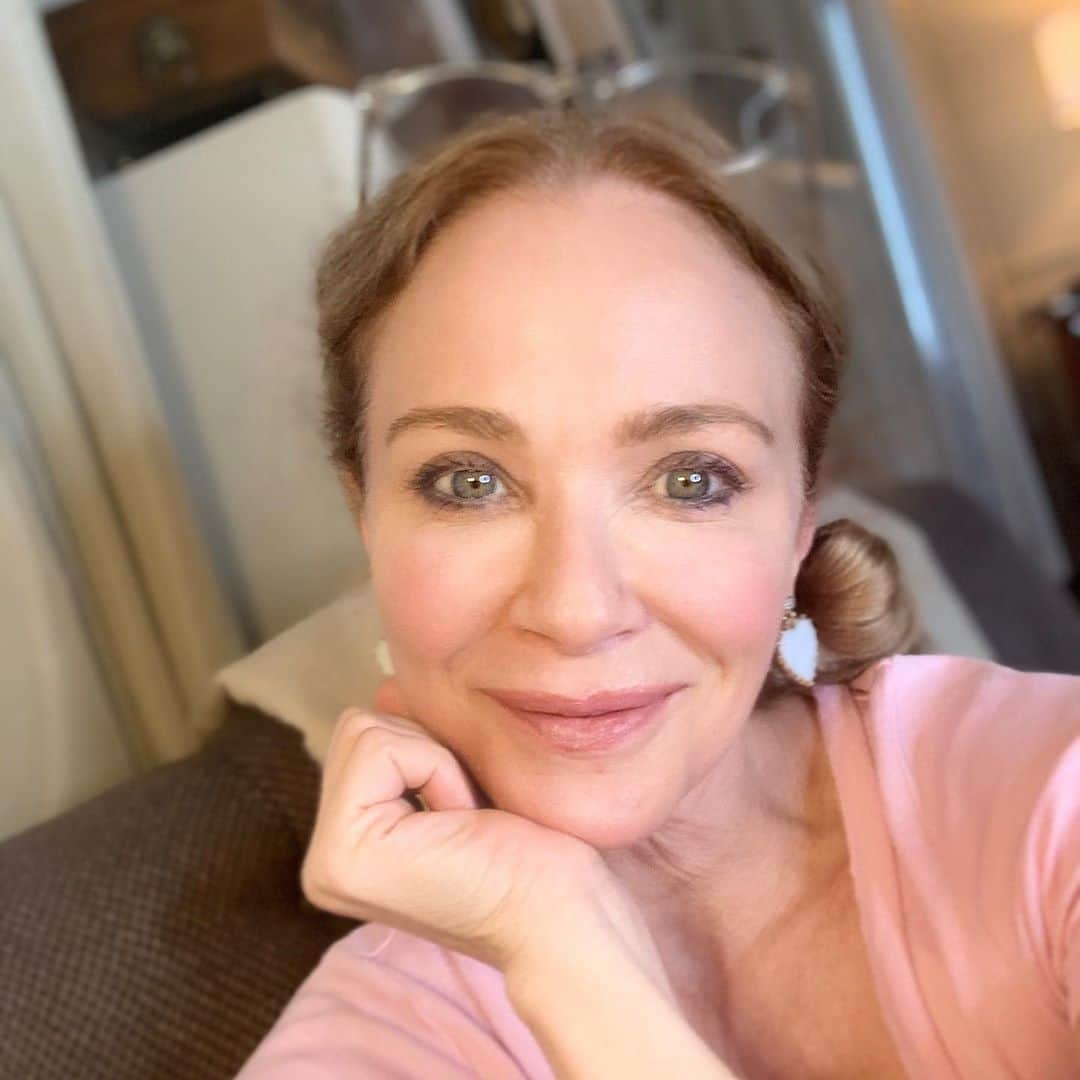 ローレン・ホリーさんのインスタグラム写真 - (ローレン・ホリーInstagram)「It’s all gonna be ok. 💗」7月20日 7時20分 - laurenholly