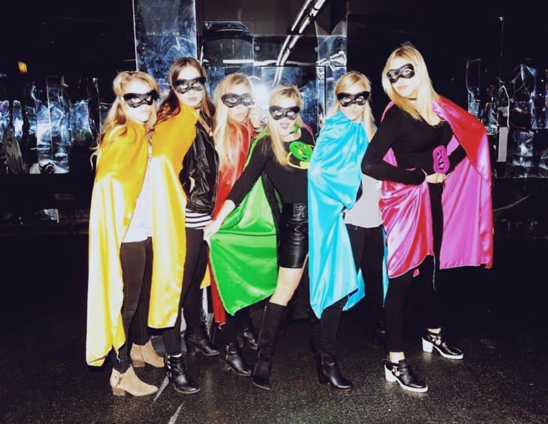 グレイシー・ドジーニーのインスタグラム：「my pals are pretty super 💖」