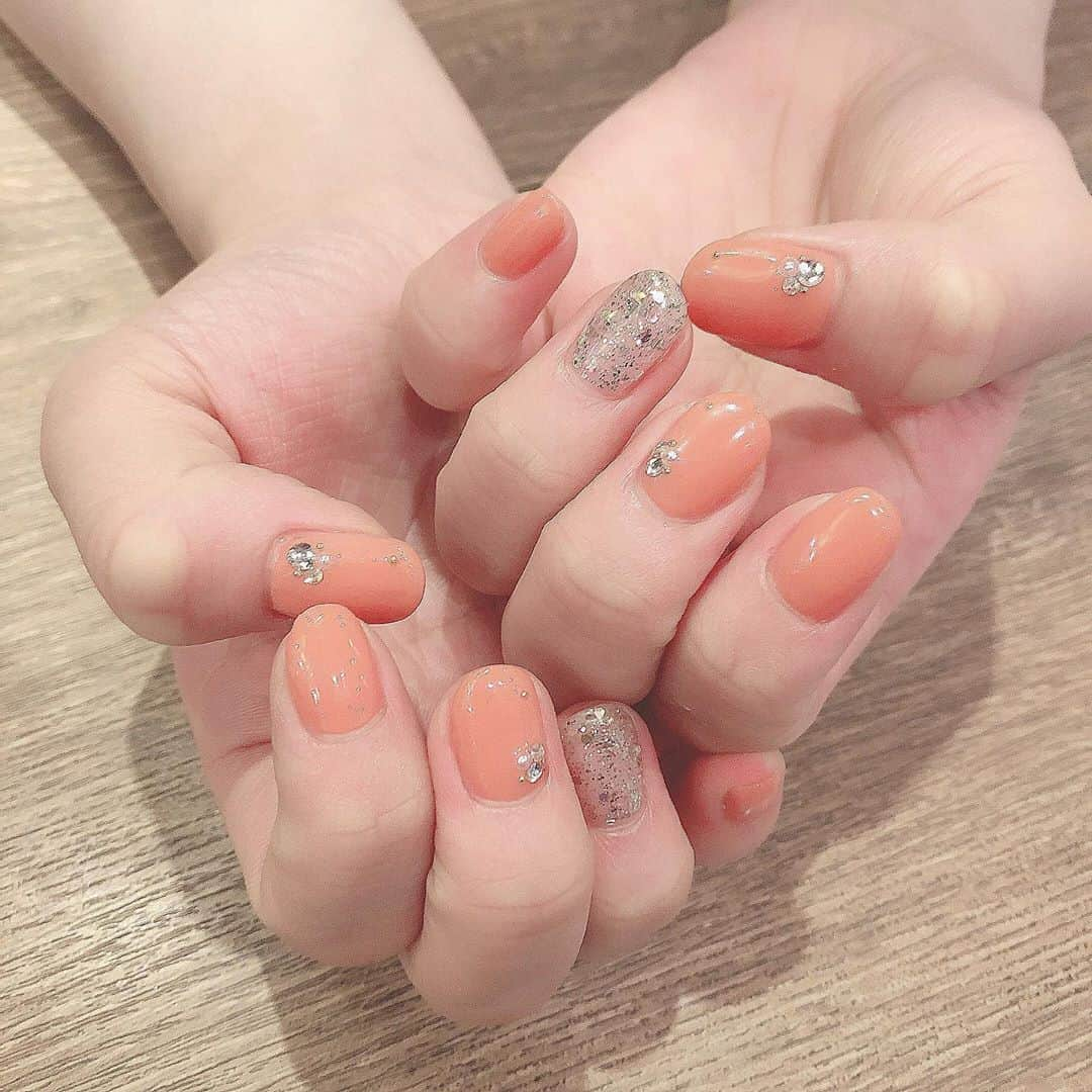 山崎玲奈さんのインスタグラム写真 - (山崎玲奈Instagram)「🧡 初！ネイル☺︎ ななこママのお店でやってもらいました！ やってみたかったデザイン💭 可愛すぎる、、！  #オレンジネイル#ジェルネイルデザイン#ネイル好き#初ネイル」7月20日 17時17分 - yamazaki_reina