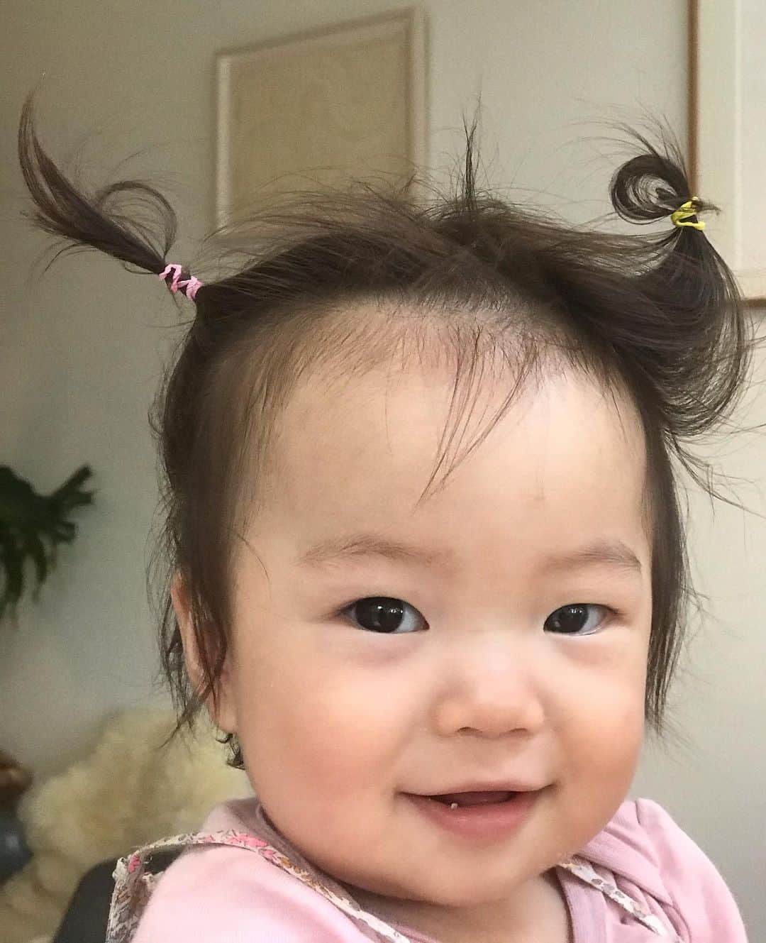 濱中鮎子さんのインスタグラム写真 濱中鮎子instagram お昼寝から目覚めたら サリーちゃんのパパみたいになっていた 昭和ネタ お嬢の 寝起き顔 7月日 17時14分 Ayukohamanaka