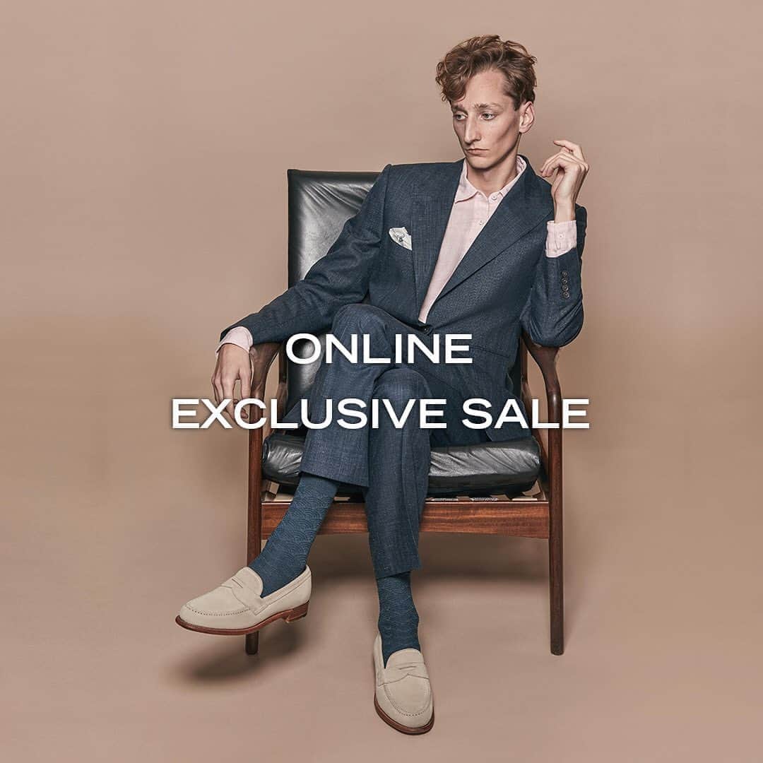 ギーブス&ホークスのインスタグラム：「ONLINE EXCLUSIVE SALE  Visit www.gievesandhawkes.com to discover our online exclusive sale with items up to 75% off.  #gievesandhawkes #summersale」