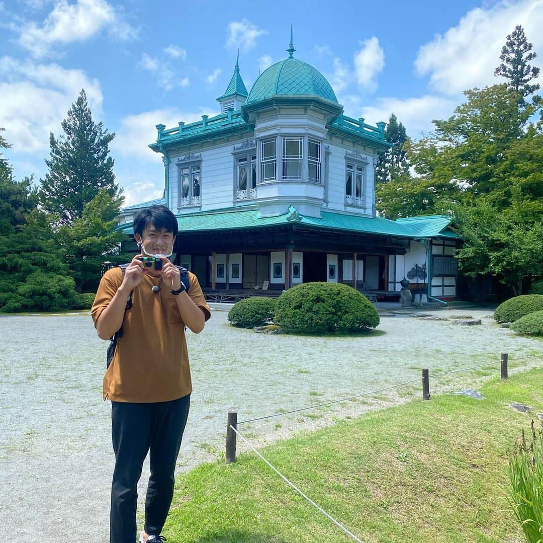 新山大さんのインスタグラム写真 - (新山大Instagram)「#弘南鉄道 #わのパス #WANOPASS #電車旅 #盛美園 で癒されて #大和温泉 でくつろいで #味の香園 で腹満ちて #鳴海醸造店 でほろ酔い 電車旅いいですね😊 放送は7月31日 #青森放送 #zipfriday  #あどばるーん」7月20日 17時22分 - dai_niiyama