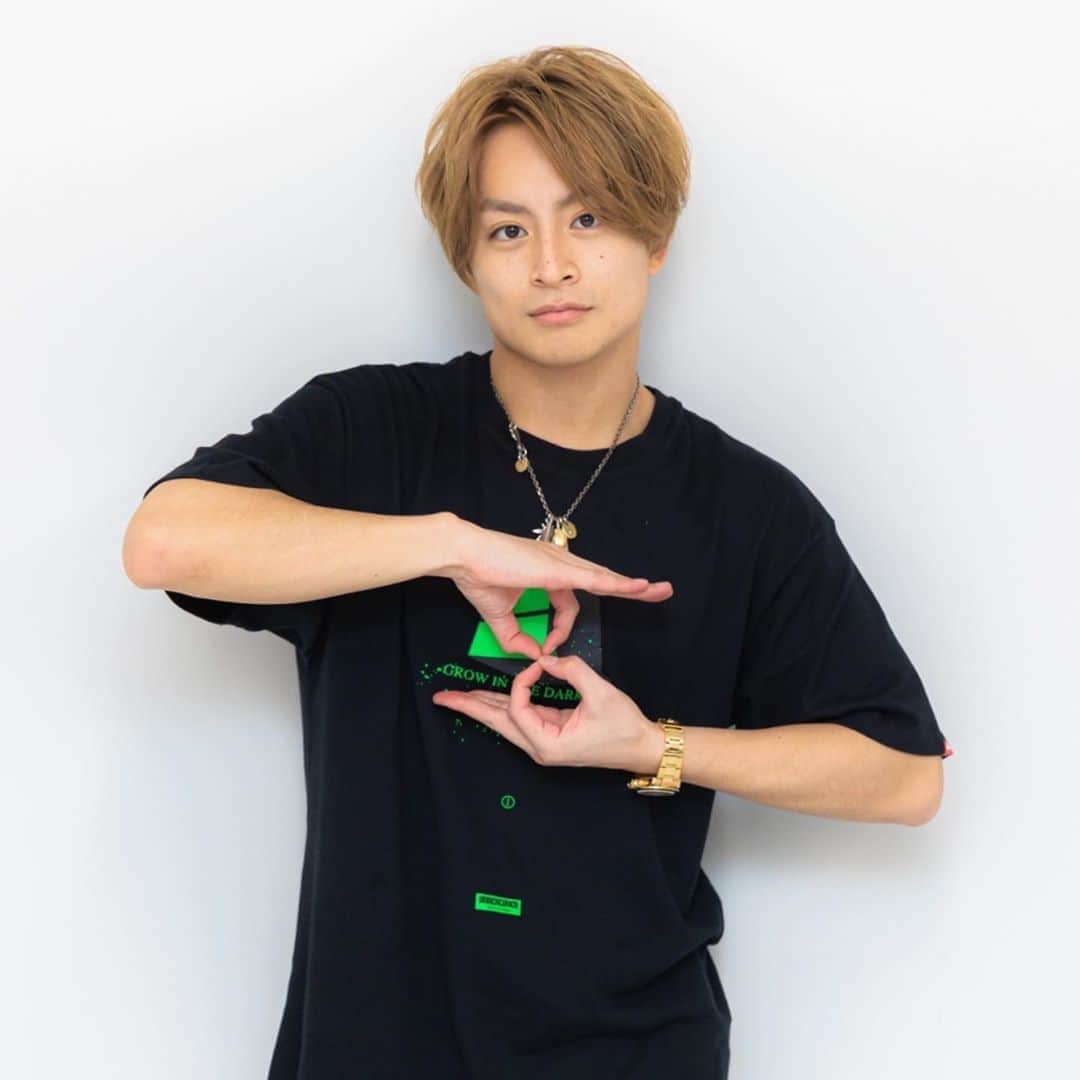 GENERATIONS高校TVのインスタグラム：「亜嵐のゾンビポーズ＆ キメキメショットをお届け🐰 . みんなは亜嵐の どんな表情が好き？😊 . 公式Twitter @gene_kou で検索🔍 ........................................................... #ABEMA #ジェネ高 #GENE高 #GENERATIONSfromEXILETRIBE #GENERATIONS #GENE #ジェネレーションズ #ジェネ #ジェネ犬 #小森隼 #白濱亜嵐 #数原龍友 #中務裕太 #片寄涼太 #佐野玲於 #関口メンディー #隼 #亜嵐 #龍友 #裕太 #涼太 #玲於 #メンディー」