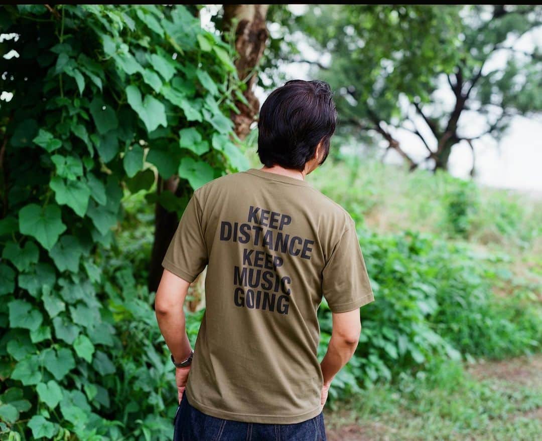 田島貴男さんのインスタグラム写真 - (田島貴男Instagram)「森にて  #newtshirt  #keepdistancekeepmusicgoing  . #フィルムカメラ #pentax67ii  #ektar100」7月20日 10時12分 - tajimatakao