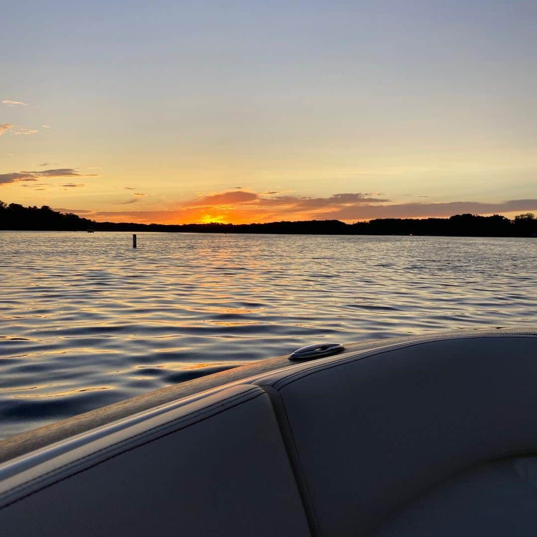 バッバ・ワトソンさんのインスタグラム写真 - (バッバ・ワトソンInstagram)「Nice boat ride on the lake in Minnesota!!」7月20日 10時57分 - bubbawatson