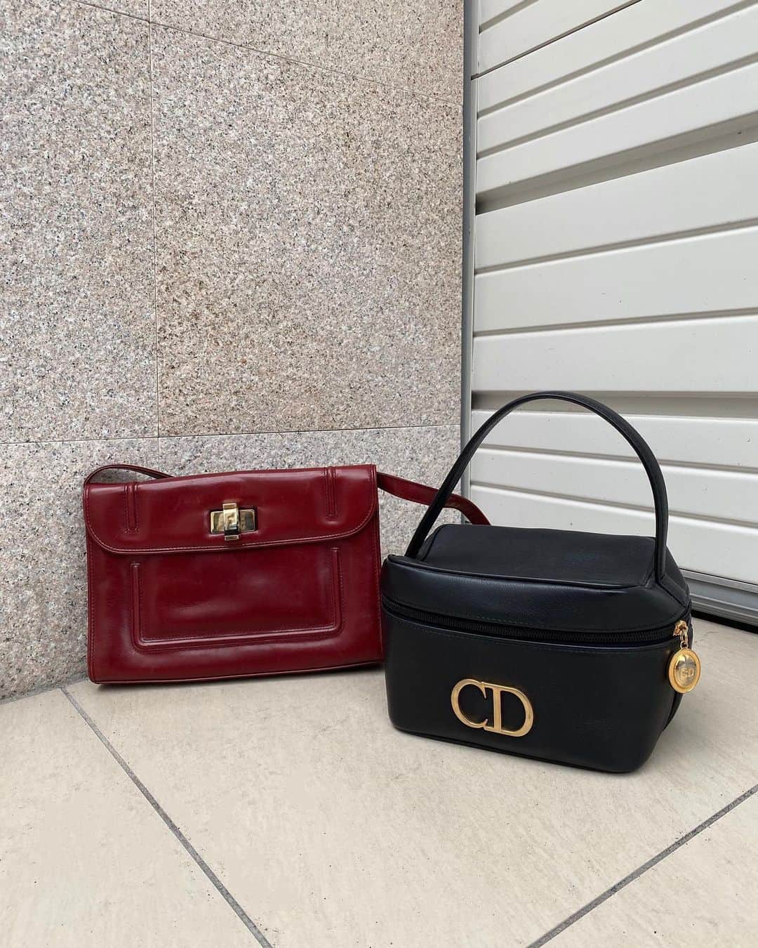 Ｈedyさんのインスタグラム写真 - (ＨedyInstagram)「【WEB掲載予定】﻿ Dior logo leather vanity bag﻿ FENDI logo turn lock shoulder bag﻿ ﻿ @hedy_daikanyama ﻿ @hedy_worldwide ﻿ #vintage #vintageshop #hedy #hedy_japan #エディ #daikanyama #bag #fashion #accessory #dior #fendi」7月20日 11時03分 - hedy_vintage