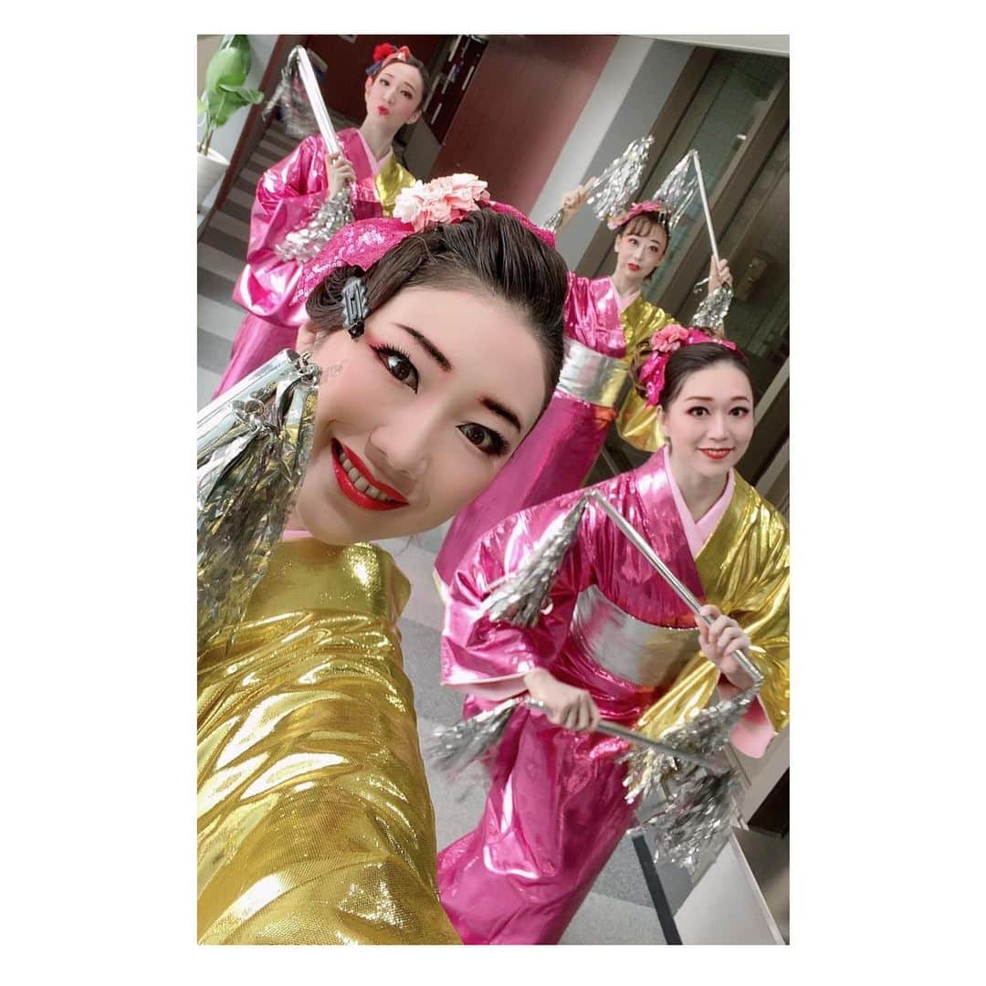 涼瀬みうとさんのインスタグラム写真 - (涼瀬みうとInstagram)「🎼 TBSテレビ「音楽の日2020」 マツケンサンバ 踊らせていただきました👘🎀✨ 見てくださった皆さま、有難うございました😊‼️ . バタバタソワソワしていたら、あっという間に出番が終わっておりましたー😅💦笑 このような状況の中、今回出演させて頂けたこと、本当に幸せに思います🥺💓 関係者の皆様、そしてたくさんフォローして下さいました先輩方、同期、下級生、ダンサーの皆様、たくさんの方々のお力があってこそです🙏✨ 本当にありがとうございました🙇‍♀️🙏✨ . . 📷 ①#キスミーケイト で共演させて頂いた #瀬野和紀 さん ②#89期 #同期 写真♡  ③#女性ダンサー の楽屋 ④見つけたよー！と送られてきた写真♡ わかるかな？笑 . . #TBS #音楽の日2020 #マツケンサンバ #千葉さなえ」7月20日 11時31分 - sanae3337777777