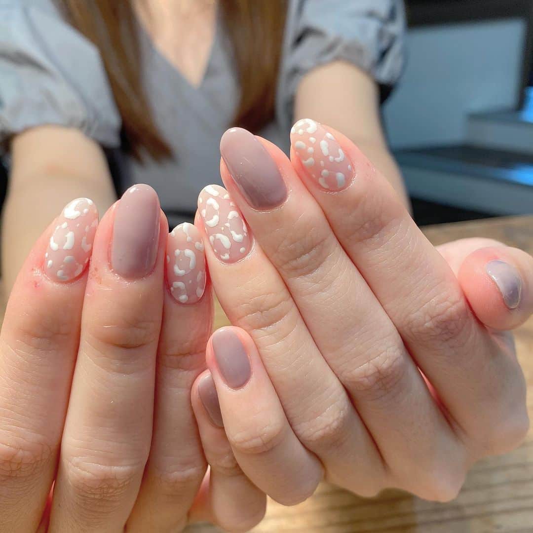 Kana Kobayashiさんのインスタグラム写真 Kana Kobayashiinstagram お持ち込みデザインです Nails Anela 白フレンチ フレンチネイル 花ネイル Flower ネイルデザイン ネイル 夏ネイル 7月23日 0時52分 Anela Kana