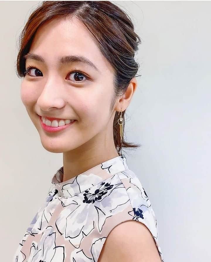 のインスタグラム：「#田村真子 アナ♪  #女子アナ  #アナウンサー #TBS #美人 #美女 #可愛い #かわいい #カワイイ #女優 #モデル #アイドル  #髪型 #ファッション #cute #kawaii #asian #asiangirls #japan #japanese #japanesegirl #model #hairstyle #fashion #followme #フォロー #フォロー大歓迎 #フォローミー #いいね #얼짱」