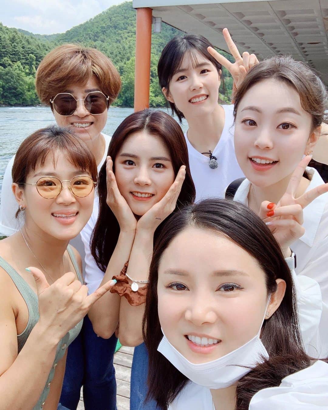 郭珉整のインスタグラム：「❤️노는 언니❤️  (못 노는 언니) ㅎㅎㅎ . E채널 신규 예능 프로그램 💃🏻노는 언니💃🏻  8월 4일 화요일 저녁 8시 30분에 첫 방송 됩니다!! #박세리 #남현희 #곽민정 #정유인 #이재영 #이다영 . #노는언니 @noniechannel」