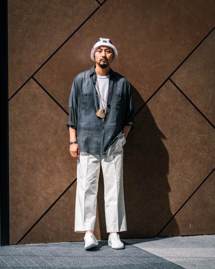 UOMOさんのインスタグラム写真 - (UOMOInstagram)「【コーデの主役というより脇役だからこそこだわりアリ。おしゃれな大人が選ぶ白スニーカーとコーデ3選】  大人のコーディネートに爽やかさと抜け感を演出してくれる白スニーカーは、これからの季節に欠かせない。数ある白スニの中でおしゃれの達人たちが今の気分で選ぶのは？  #uomo #uomomagazine #webuomo #白スニーカー #whitesneaker #reproductionoffound #edifice #germantrainer #山本慎 #superga #tomorrowland #川辺圭一郎 #mates #lechoppe #古明地拓朗 #fashion #mensfashion #mensstyle #82481」7月20日 12時31分 - uomo_magazine