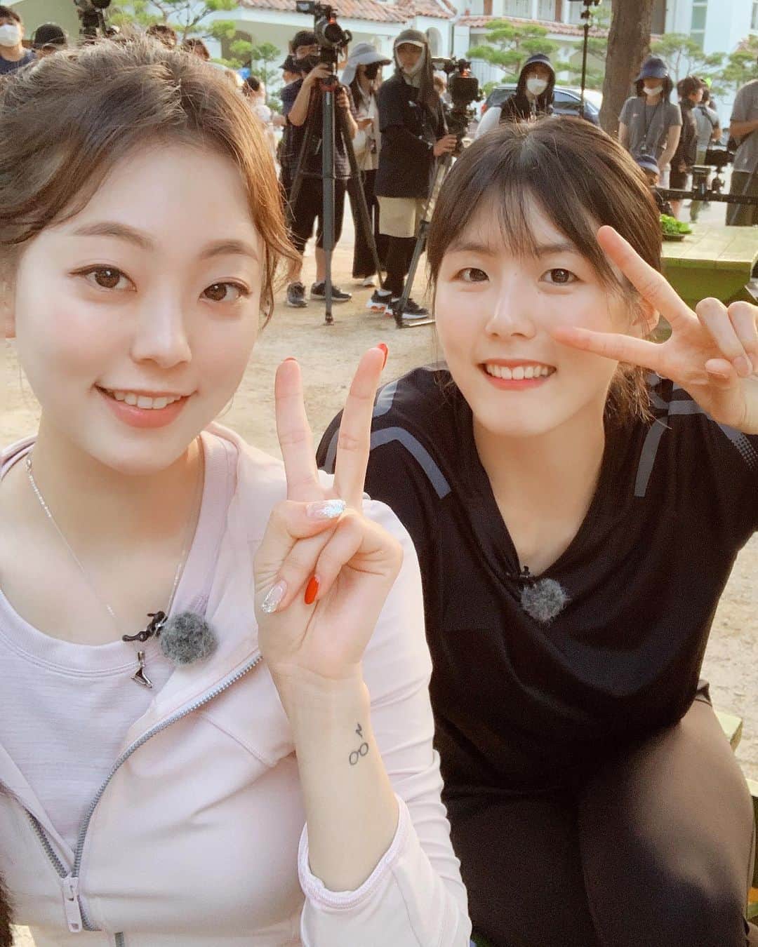 郭珉整のインスタグラム：「🏐재영다영자매👭🏻 다가오는 새 시즌도  아프지말고 화이팅!! . #노는언니 @noniechannel」