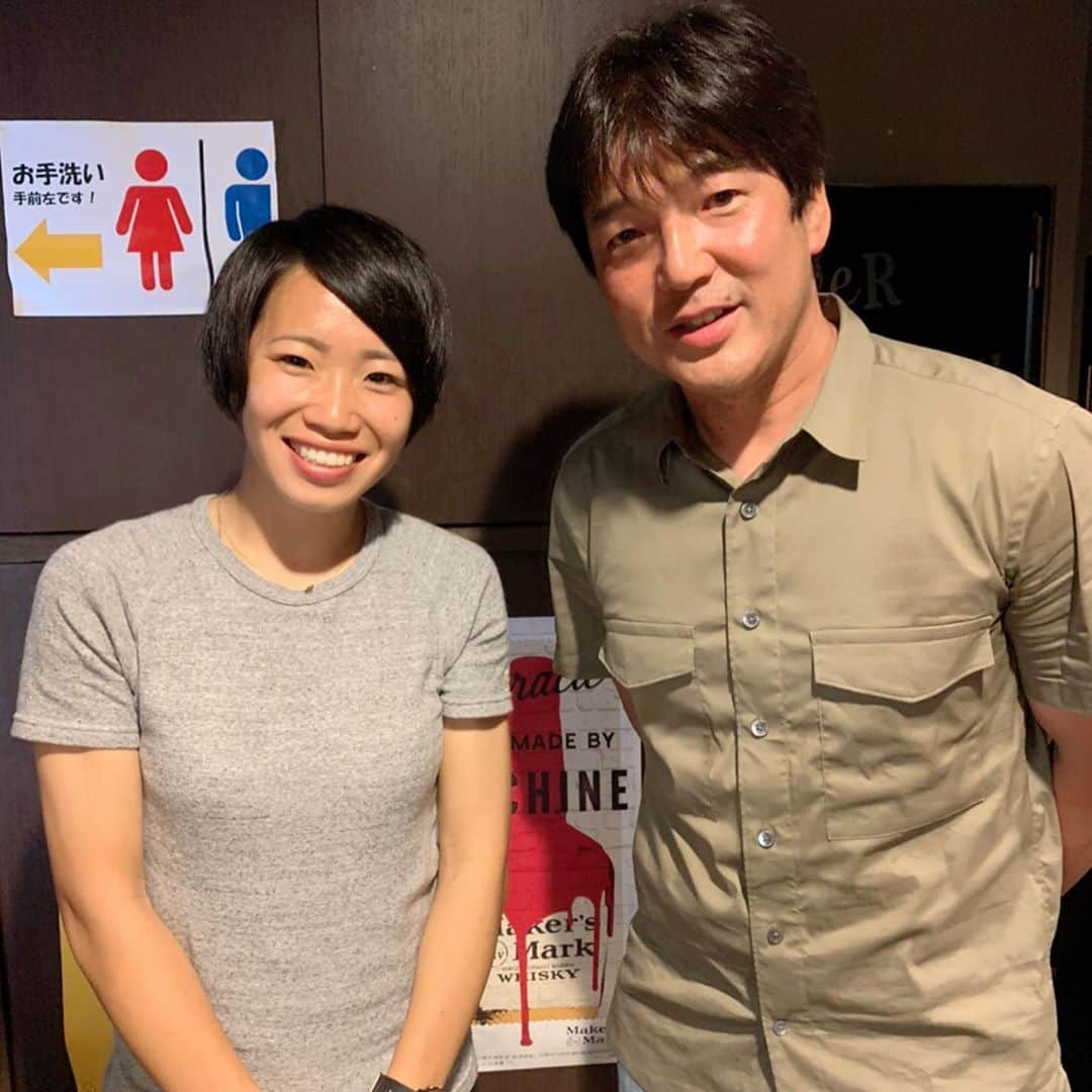若林美里のインスタグラム：「* 2020.07.18⚽️ 名波さんとのサッカー教室イベントを行いました🏃  一緒にプレー出来た喜びと、名波さんのえげつない左足のキック😳✨  最高の1日となりました😌🙏  河村さん、片桐さん、ありがとうございました!! JFAエージェント坂口さんありがとうございました!!  2020.07.19⚽️ credo夏祭り サッカー個人レッスンイベント 10:00~15:00  当初はガッツリ雨予報でしたが、天候に恵まれ、青空の下でレッスンを行いました!!  母のアイデアにより人工的に日陰を作ってもらえたので、最後までやりきる事が出来ました🥺👌  たくさんの子どもたちの笑顔、保護者の方々の笑顔に、今日このイベントを企画して良かったなぁと心から思いました。  開催するにあたり協力してくださった全ての方々に感謝いたします。 ありがとうございました!!🙇🍀」