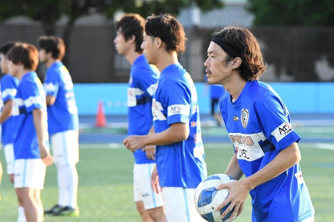 楠神順平のインスタグラム：「たくさんの人の協力のおかげで7/19日に都リーグが開幕しました。 開幕戦は1-1と悔しい結果になってしまいましたが、このとても難しいシーズンを南葛SCを様々なカタチで応援してくれているみんなで一つになって乗り越えて昇格したいです。 頑張りましょう！ 次節もよろしくお願いします！ #南葛SC」