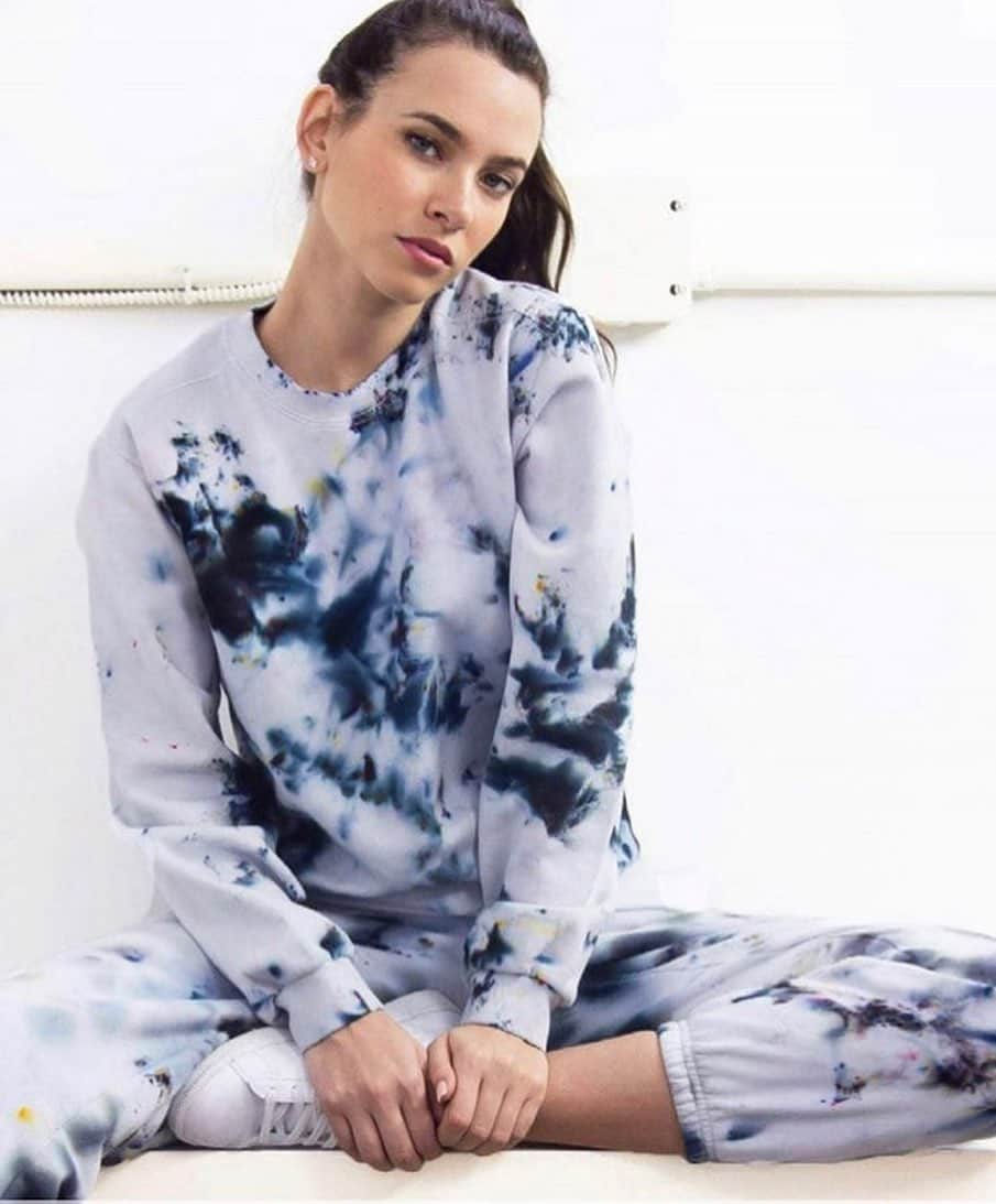 のインスタグラム：「Working from home vibes in our new tye dye set😍 @westbayshowroom  . . . . . . . . . . . . . . . . . . . . . . . #wholesale #ootd #graphictees #stylewild #fashioninsta #createcultivate #fashiongram #fashioninspo #boutiqueshopping #boutiqueclothing #trending #wholesaleclothing #styletrends」