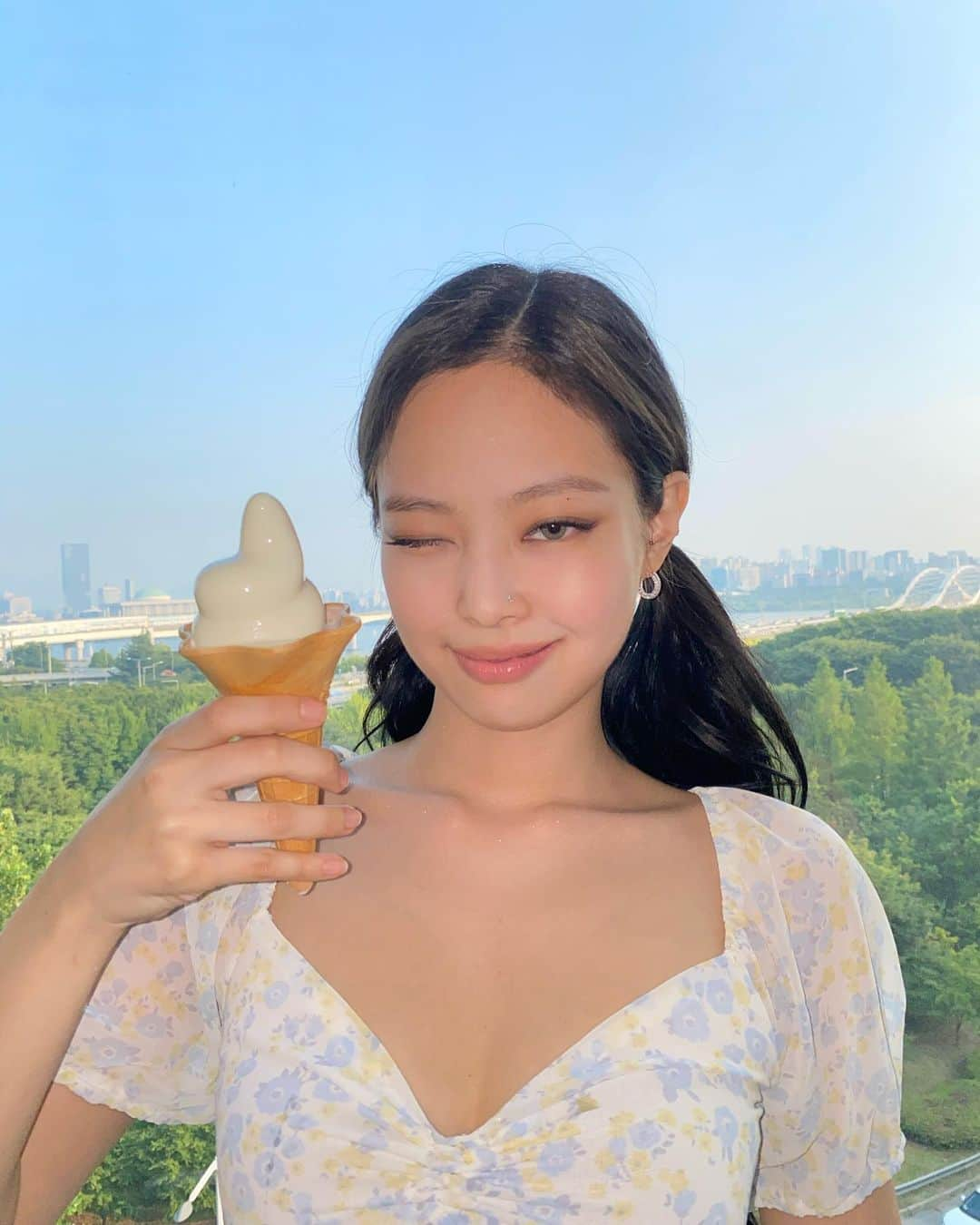 ジェニーさんのインスタグラム写真 - (ジェニーInstagram)「🍦🍦🍦」7月20日 14時51分 - jennierubyjane