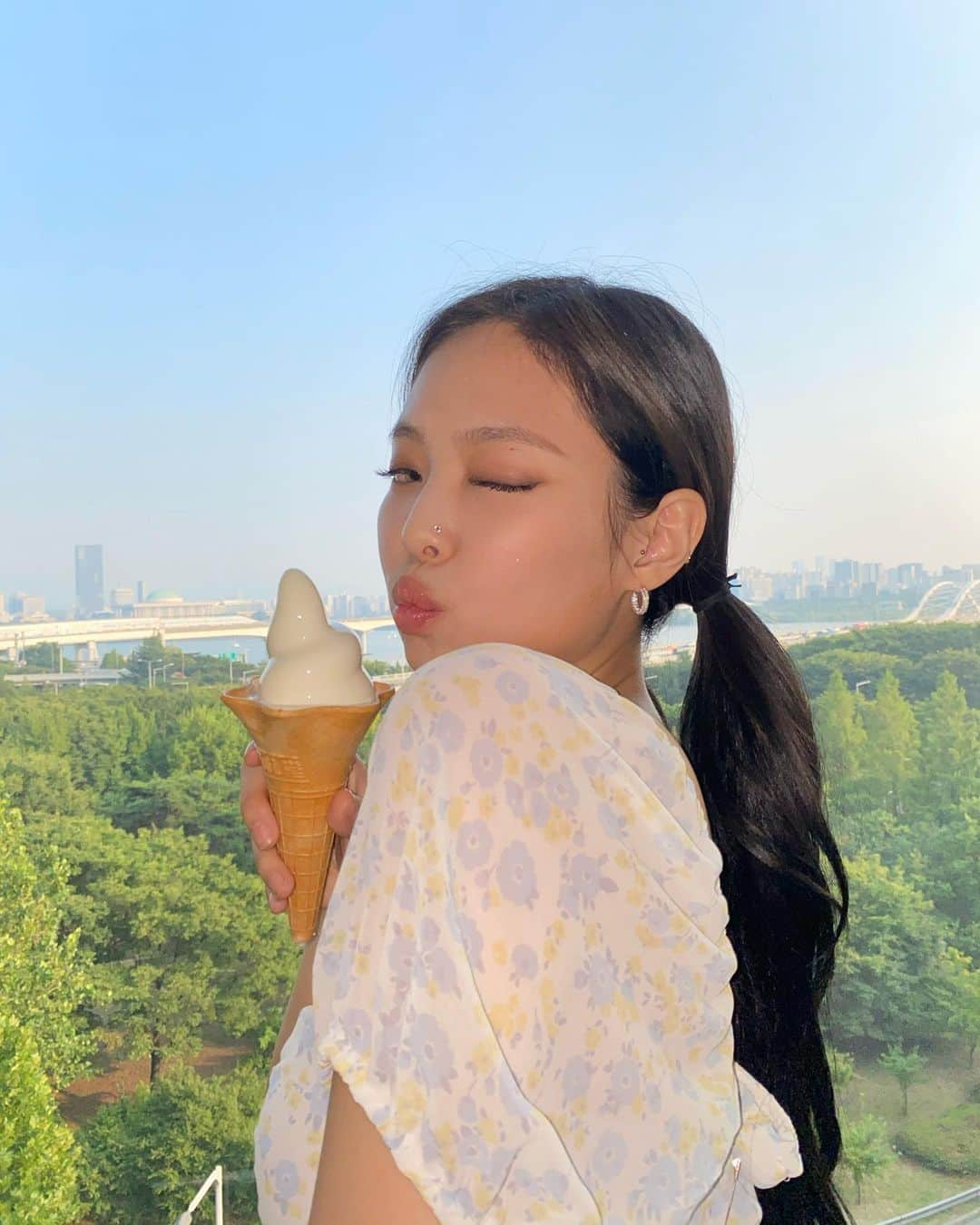 ジェニーさんのインスタグラム写真 - (ジェニーInstagram)「🍦🍦🍦」7月20日 14時51分 - jennierubyjane