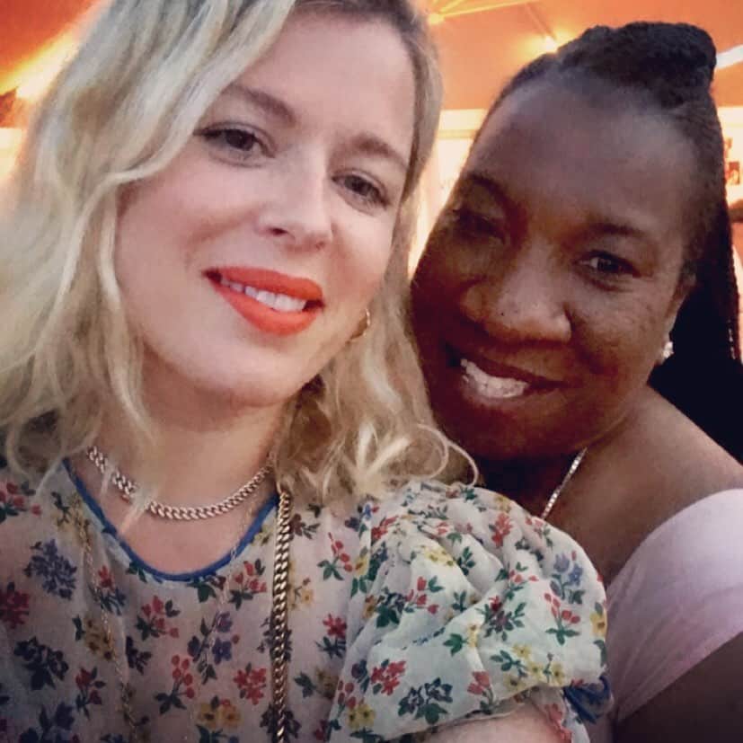 アマンダ・デ・カディネットのインスタグラム：「“ A year ago today “ photo of @taranajaneen and I having the best time in Cannes. I never would’ve believed that just one year later the world would be unrecognizable. I miss spending IRL time with my beloved friends 💗.」