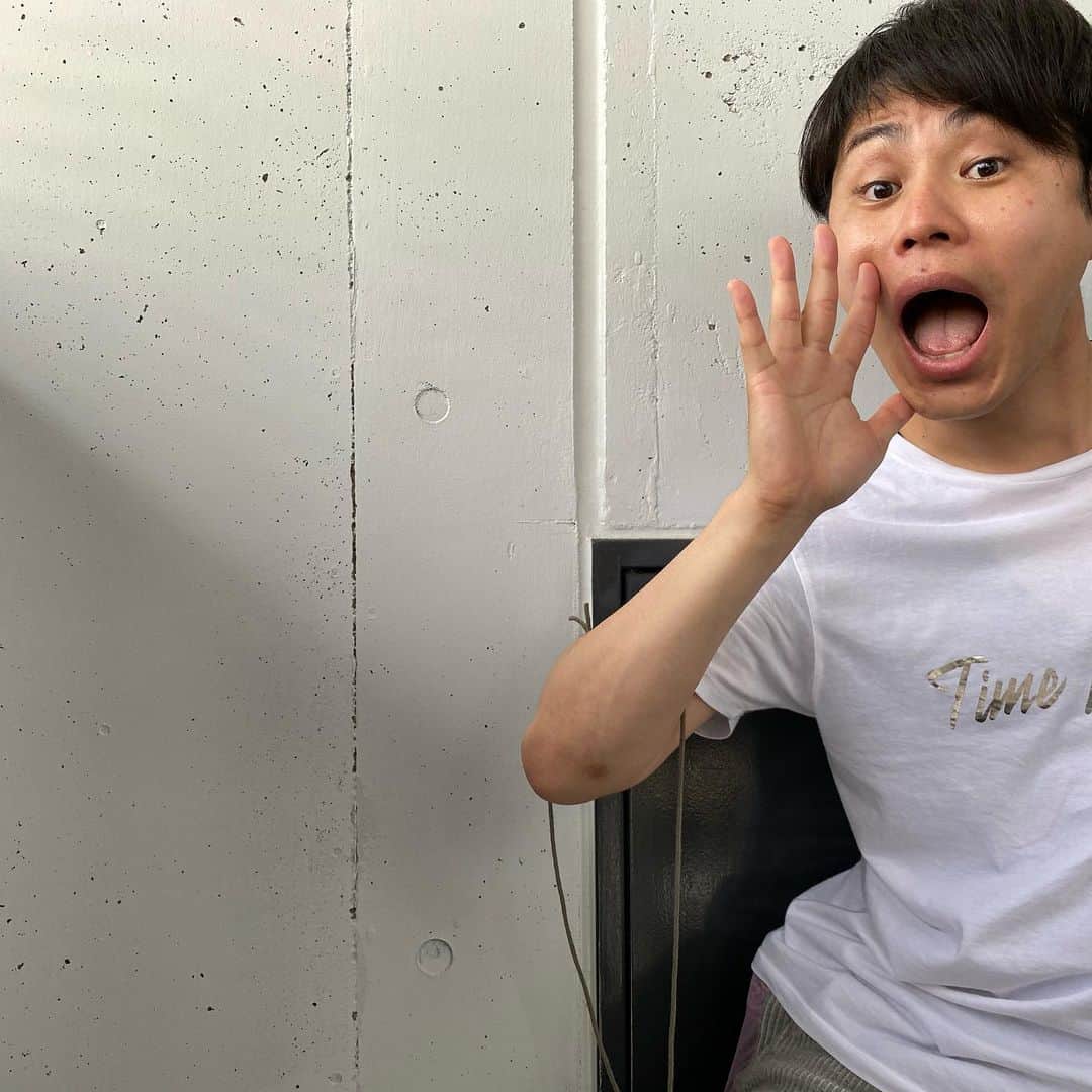 井上裕介のインスタグラム：「お〜い！？ みんな元気してるかぁ？？  手洗い、うがいだけは細めにやらないとダメだぞぉ。  #NONSTYLE #ノンスタイル  #井上 #手洗い #うがい #コロナ #かかってたまるか」