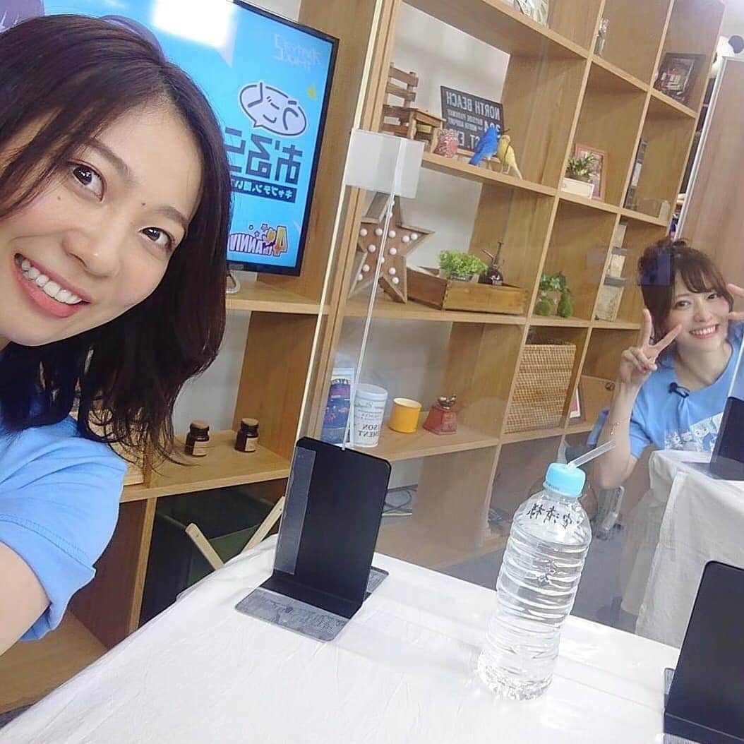 安済知佳のインスタグラム：「うごくおるらじ！  オルガル4周年おめでとうございます🎉  今日配信のおるらじは動いています😳  スペシャルゲストさんも来てくださったのでぜひチェックしてください👍  また5周年もキャプテンの皆様とお祝いできますように！  #オルガル2 #4周年オルガル2 #オルガルラジオ部 #織宮結衣 #天堂真知  #佳村はるか  #安済知佳」