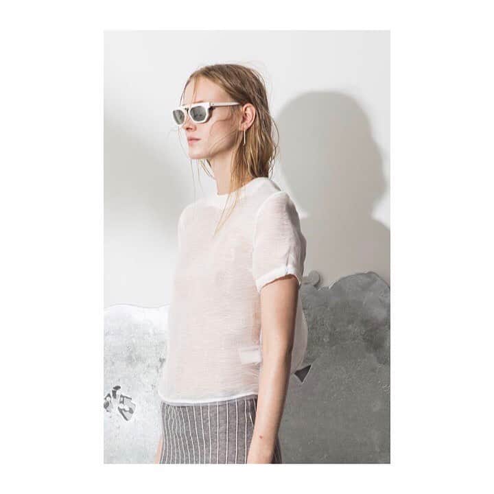 のインスタグラム：「Summer Space のセレクションをオンラインでご覧いただけます。 どのアイテムでもお会計時にsummer20とコードを入力していただくと、20%オフになります。 You can now browse online our Summer Space selection and for any item use code: “summer20” at checkout to receive 20% Off your purchase. [view all, link in bio]」