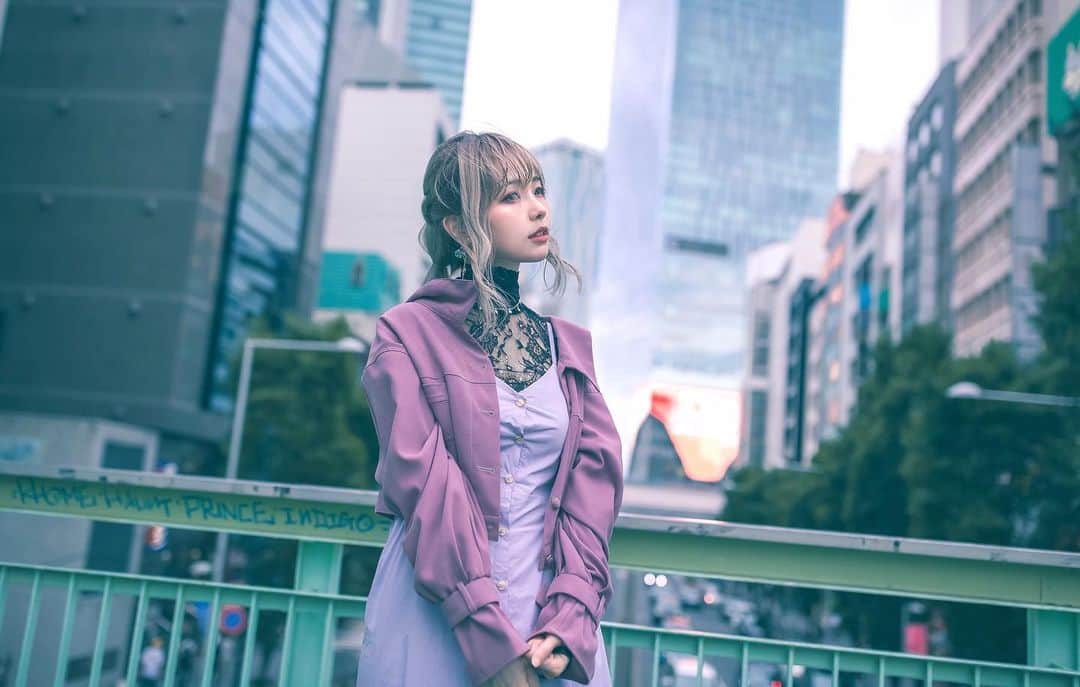 Elyさんのインスタグラム写真 - (ElyInstagram)「I wish for world peace. 進みましょう。 最近拍了些散散步輕鬆一點的照片，也一邊想著接下來cosplay創作 大家都能走出自己的路線是好事，也期許自己能朝著自己喜歡的方向前進！  #elycosplay #dailyely #elydaily #blessed#ポートレート」7月20日 16時15分 - eeelyeee