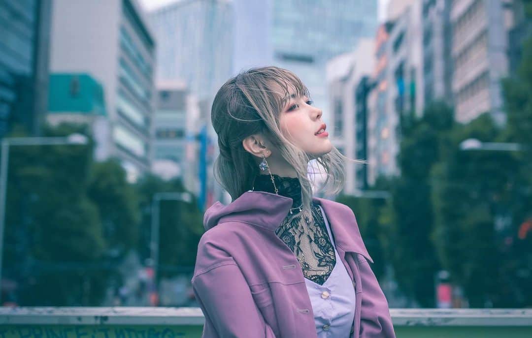 Elyさんのインスタグラム写真 - (ElyInstagram)「I wish for world peace. 進みましょう。 最近拍了些散散步輕鬆一點的照片，也一邊想著接下來cosplay創作 大家都能走出自己的路線是好事，也期許自己能朝著自己喜歡的方向前進！  #elycosplay #dailyely #elydaily #blessed#ポートレート」7月20日 16時15分 - eeelyeee