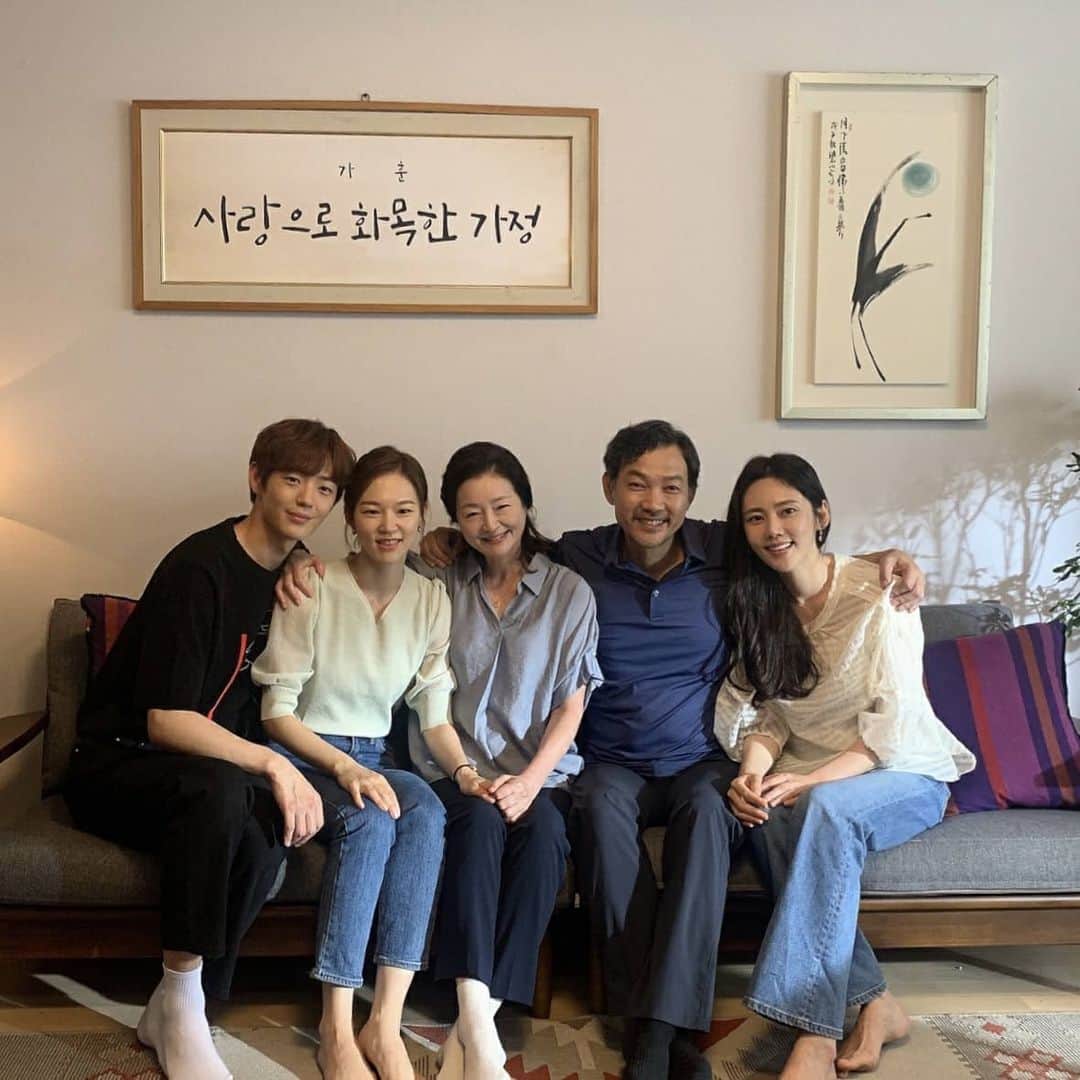 ハン・イェリのインスタグラム：「너무 좋은분들과 함께 해서 참 행복했습니다. 감사합니다. 우리 또 만나요~」