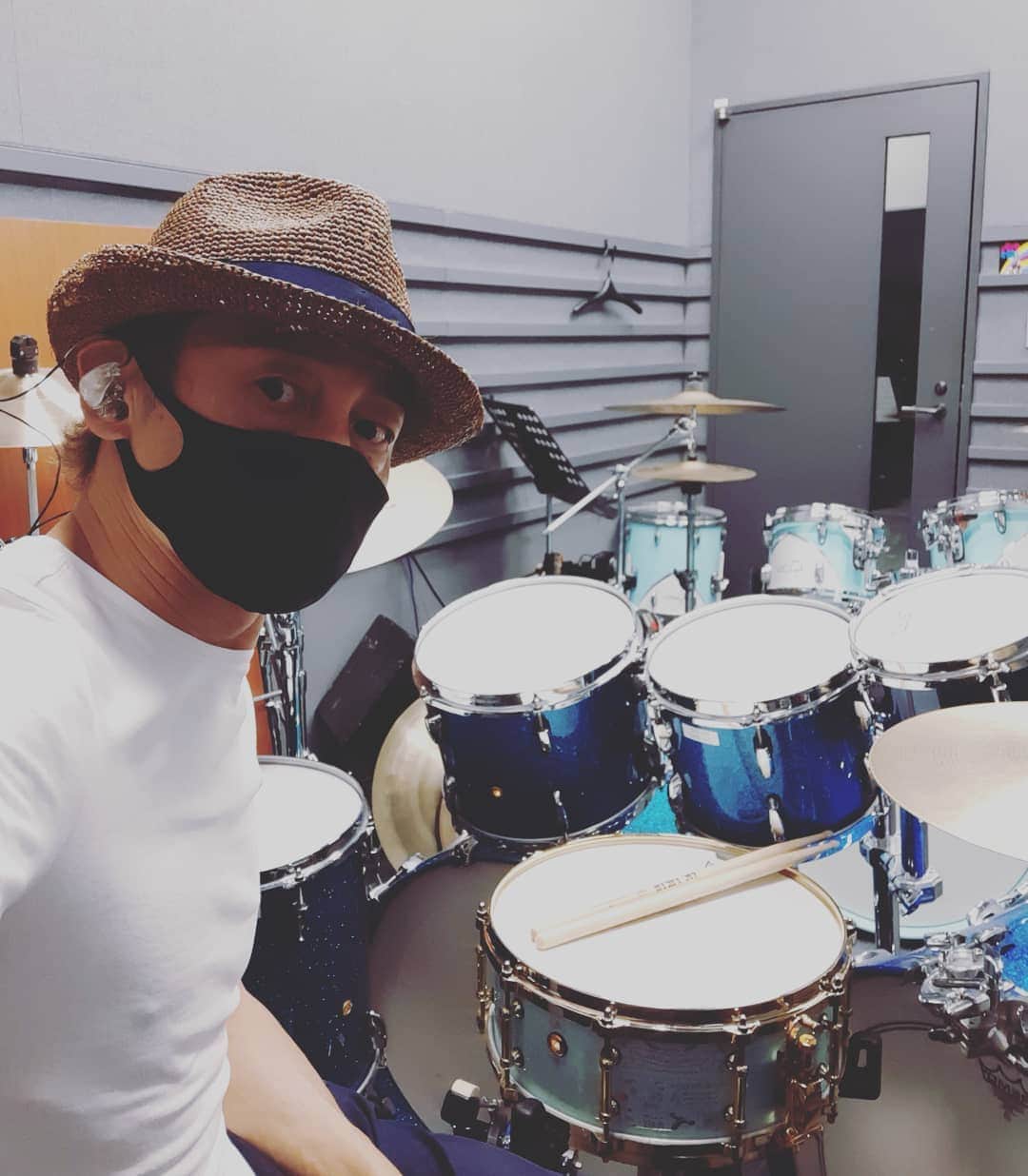 五十嵐公太のインスタグラム：「今週もレッスンが始まりました。 キモチも切り換えて がんばろー‼️  ^_^v   #全日本人ドラマー化 #ドラマー公太 #ジュディマリ #JUDYANDMARY #judyandmary #ドラム #drums」