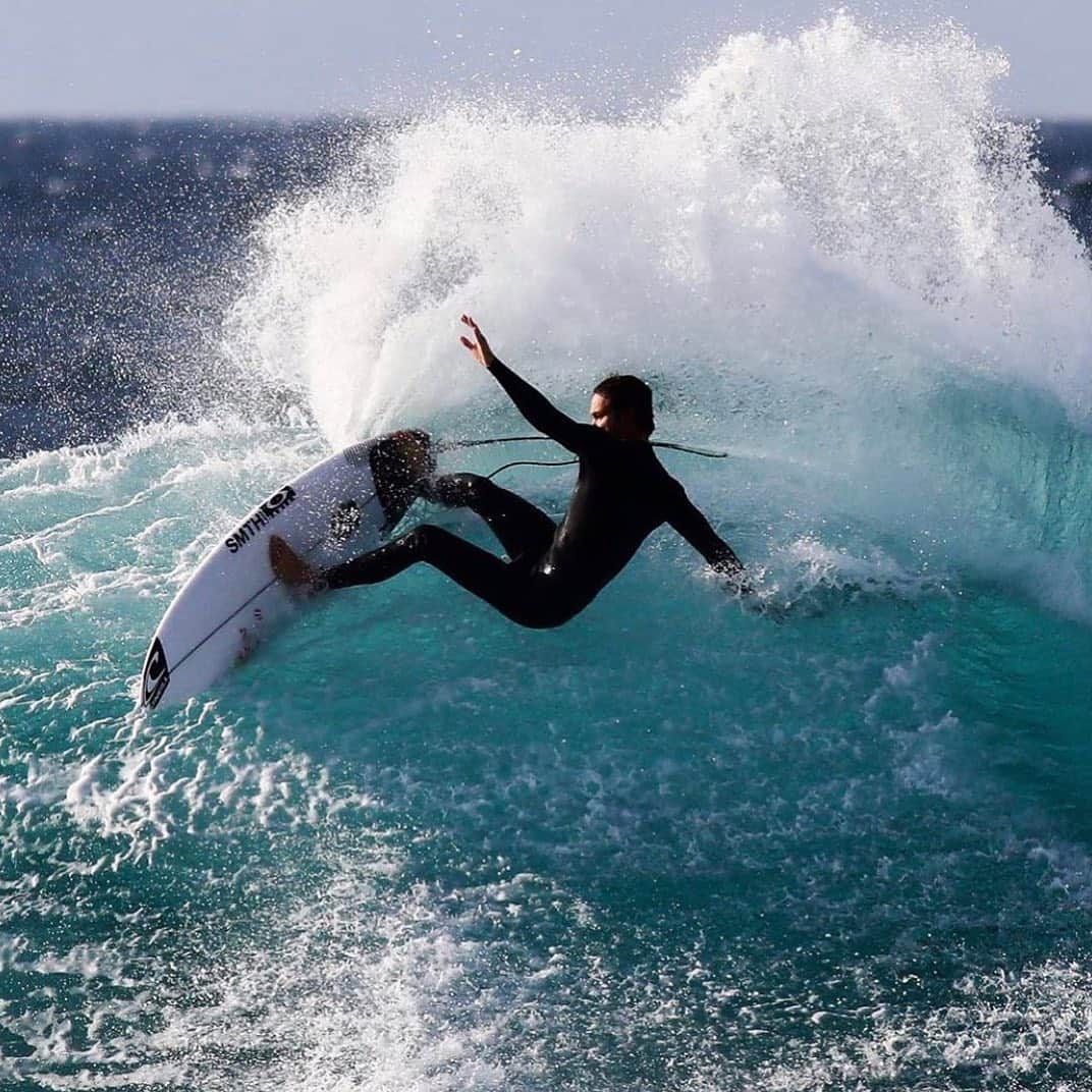 ジョーディ・スミスのインスタグラム：「Laying into the week ahead」