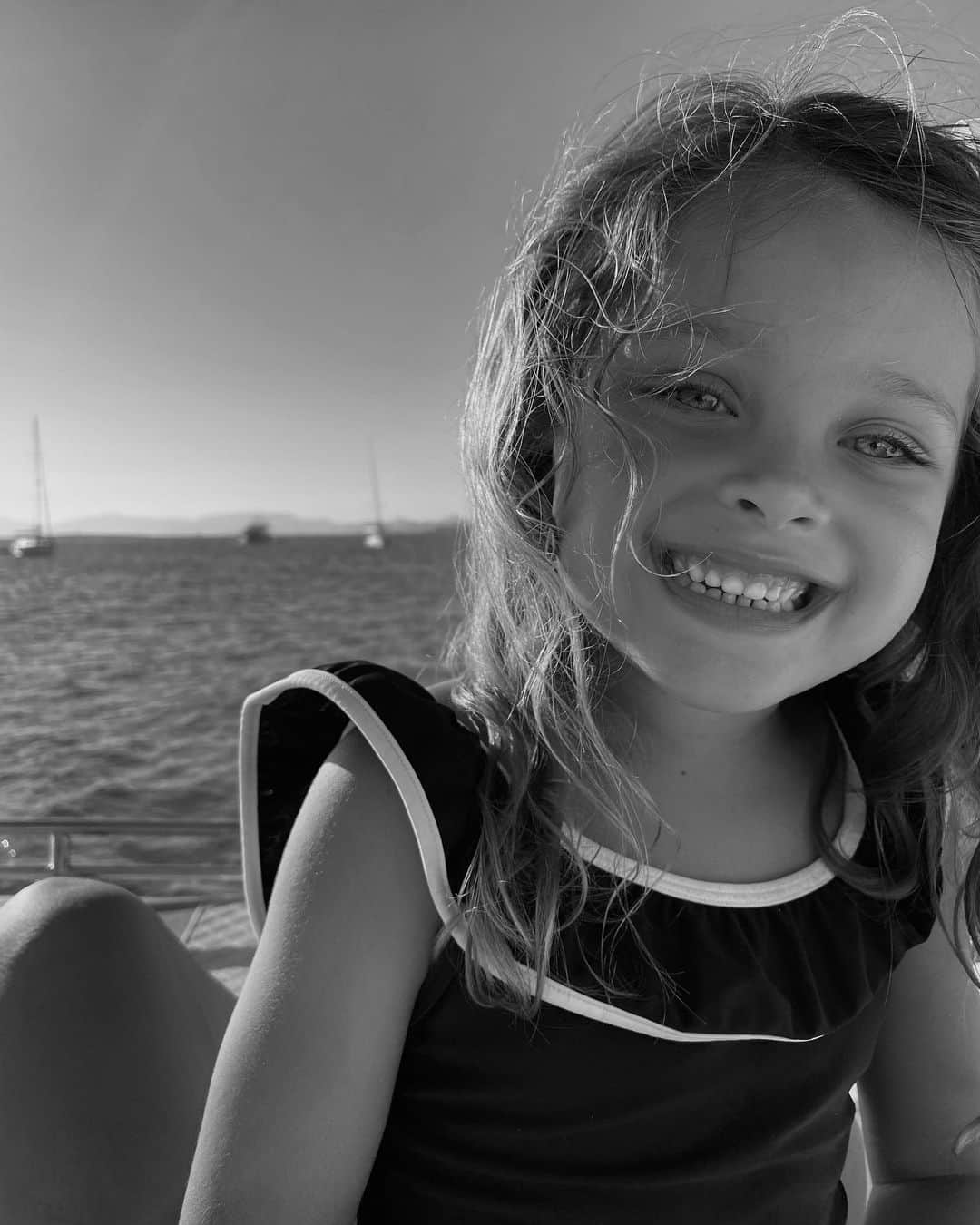 Mathilde Goehlerのインスタグラム：「I am the luckiest mother in the world to have you 🖤 beyond the greatest gift of all 🦋」