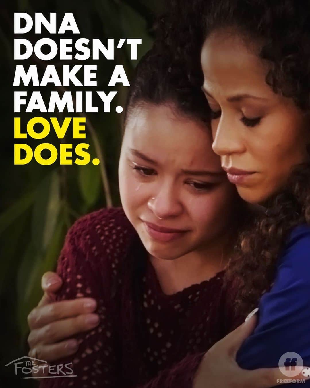 フォスター家の事情のインスタグラム：「DNA doesn't make a family. Cuddle up with The Fosters, now streaming on @Hulu.」