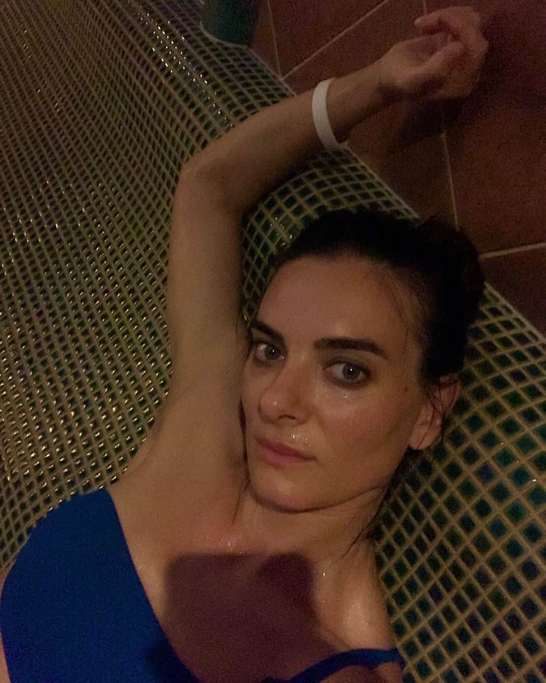 エレーナ・イシンバエワのインスタグラム：「С сторис расскажу, чем целый день была занята... 🤪😊  In storis, I'll tell you, what I've been doing all day... 🤪 😊」