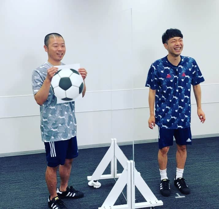 朝日放送「Jフットニスタ」さんのインスタグラム写真 - (朝日放送「Jフットニスタ」Instagram)「月曜深夜はJフットニスタ！！  今週から新コーナーがスタート😆 『今週のピックアップゲーム』 チョイスした1試合を アキナが初ナレーション！  今回は神戸vs清水の一戦！ 古橋選手のゴールに 大興奮気味の二人です🔥  アキナNo.1もお楽しみに！！ 山名大先生の一筆にも注目🖋  今日深夜2時10分O.A.!!  #Jフットニスタ #アキナ #アキナ秋山 #アキナ山名 #ヴィッセル神戸 #ガンバ大阪 #セレッソ大阪 #京都サンガFC #INAC神戸レオネッサ」7月20日 18時53分 - jfootnista