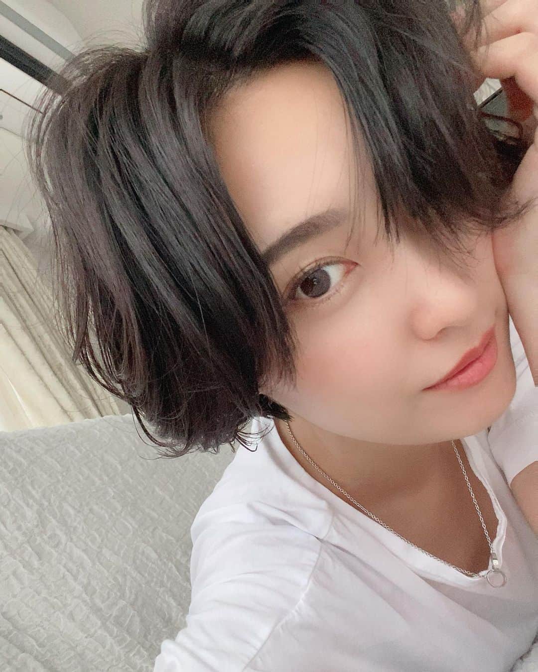 木村安梨沙のインスタグラム：「new hair ✂️ by @yukamaegawa さん🤍🤍🤍 いつもありがとうございます🥺 今年の夏はハンサムショートでいくぜいっ！！！」