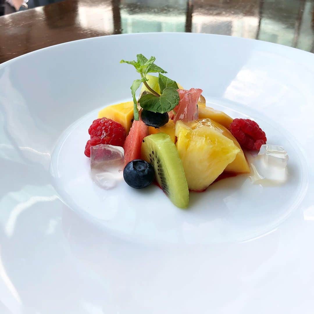 佐野友妃子のグルメインスタ