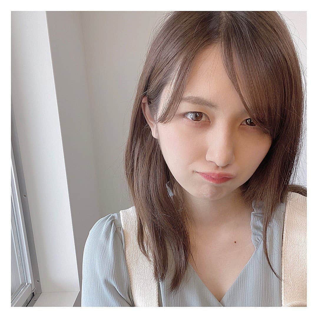 森杏奈さんのインスタグラム写真 - (森杏奈Instagram)「ㅤㅤㅤㅤㅤㅤㅤㅤㅤㅤㅤㅤㅤ ㅤㅤㅤㅤㅤㅤㅤㅤㅤㅤㅤㅤㅤ 昨晩前髪を切りたくて切りたくて仕方なくて 1人でグズグズでしていたのに、今どうでもよくなってます🥴笑 ㅤㅤㅤㅤㅤㅤㅤㅤㅤㅤㅤㅤㅤ 何か、何もかも嫌になる夜ってありません？(笑) ㅤㅤㅤㅤㅤㅤㅤㅤㅤㅤㅤㅤㅤ 私は1人でグズグズしながら寝ます。 そうすると次の日どうでも良くなってることがほとんど🤷🏻‍♀️ ㅤㅤㅤㅤㅤㅤㅤㅤㅤㅤㅤㅤㅤ #何の話 ㅤㅤㅤㅤㅤㅤㅤㅤㅤㅤㅤㅤㅤ さ、今夜20時にYouTubeアップされますよ👏🏻 ㅤㅤㅤㅤㅤㅤㅤㅤㅤㅤㅤㅤㅤ」7月20日 19時39分 - _morianna