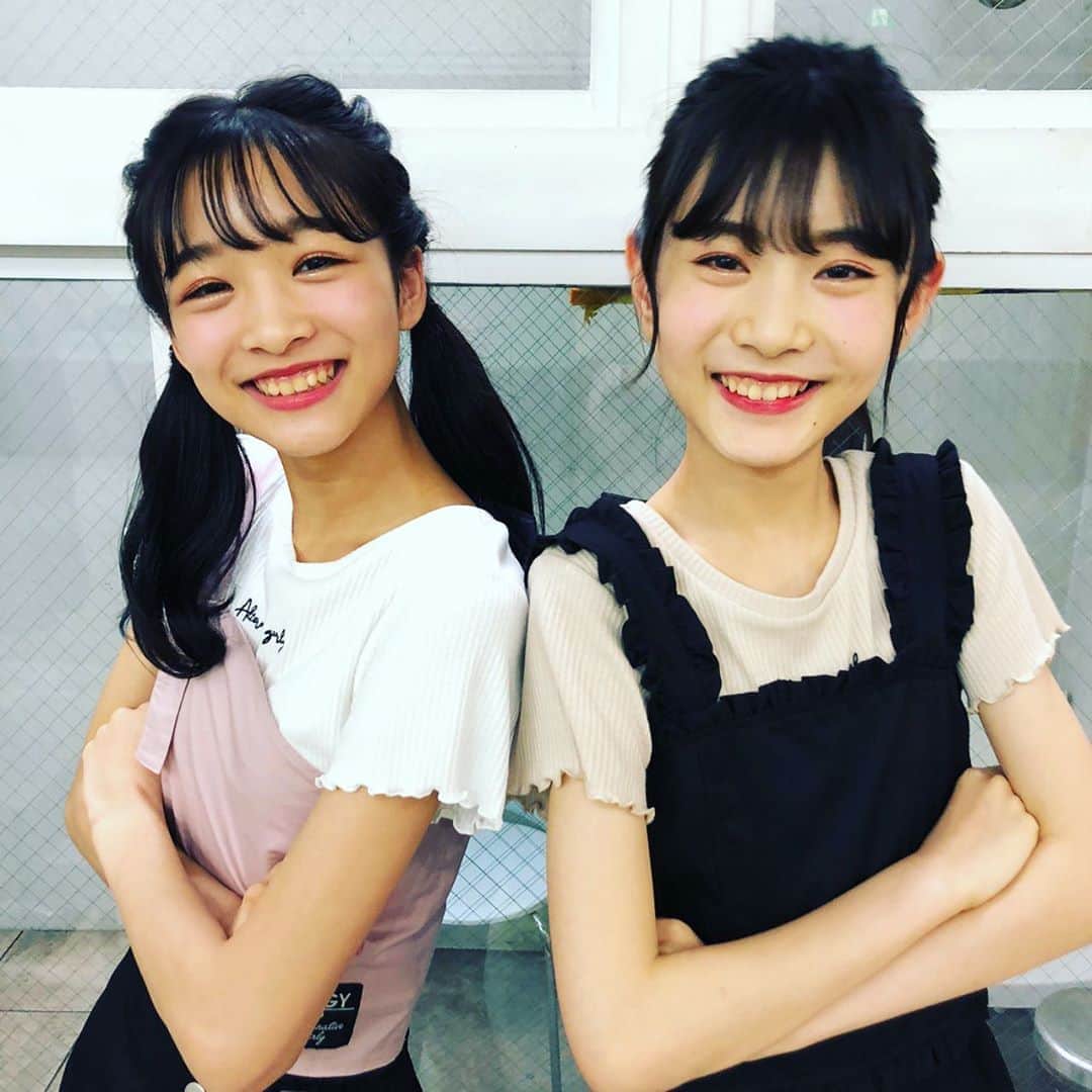 ニコ☆プチのインスタグラム：「﻿ YouTubeぞくぞく公開中✨﻿ ﻿ みてねー👀﻿ ﻿ ちなみに自分たちで選んだ衣装、アキとアヤカのトップスがおそろっち😍﻿ ﻿ ﻿ #ニコプチ﻿ #ニコプチTV﻿ #中山あやか﻿ #近藤藍月」