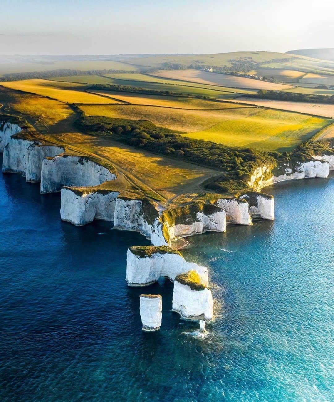 Canon Photographyさんのインスタグラム写真 - (Canon PhotographyInstagram)「Old Harry’s Rock in Dorset, U.K. Photography  @shamm_ismail  Curated by @henry.nathan  #oldharrysrocks #dorset #uk #cliffs」7月20日 19時58分 - cpcollectives