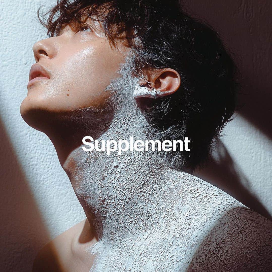 向井太一さんのインスタグラム写真 - (向井太一Instagram)「【7月29日(水)に配信EP「Supplement」リリース決定！】﻿ ﻿ お待たせしました！﻿ 今月29日にデジタルEP「Supplement」をリリース致します。﻿ みんなの救いになるような作品になりますように。﻿ ﻿ ▼4th EP「Supplement」﻿ 2020.7.29(wed) Digital Release﻿ 1. 僕のままで (Produced by 百田留衣)﻿ 2. Comin’ up (Produced by CELSIOR COUPE)﻿ 3. Ooh Baby (Produced by ZUKIE)﻿ 4. Just Friends (Produced by CELSIOR COUPE)﻿ ﻿ ▼Artwork Credit﻿ Photo/Art direction: Leo Youlagi﻿ Lighting direction: Kenya Ishikawa﻿ Hair&Make up: Megumi Kuji﻿ Styling: Taichi Mukai﻿ ﻿ #向井太一 #Supplement」7月20日 20時01分 - iamtailjp