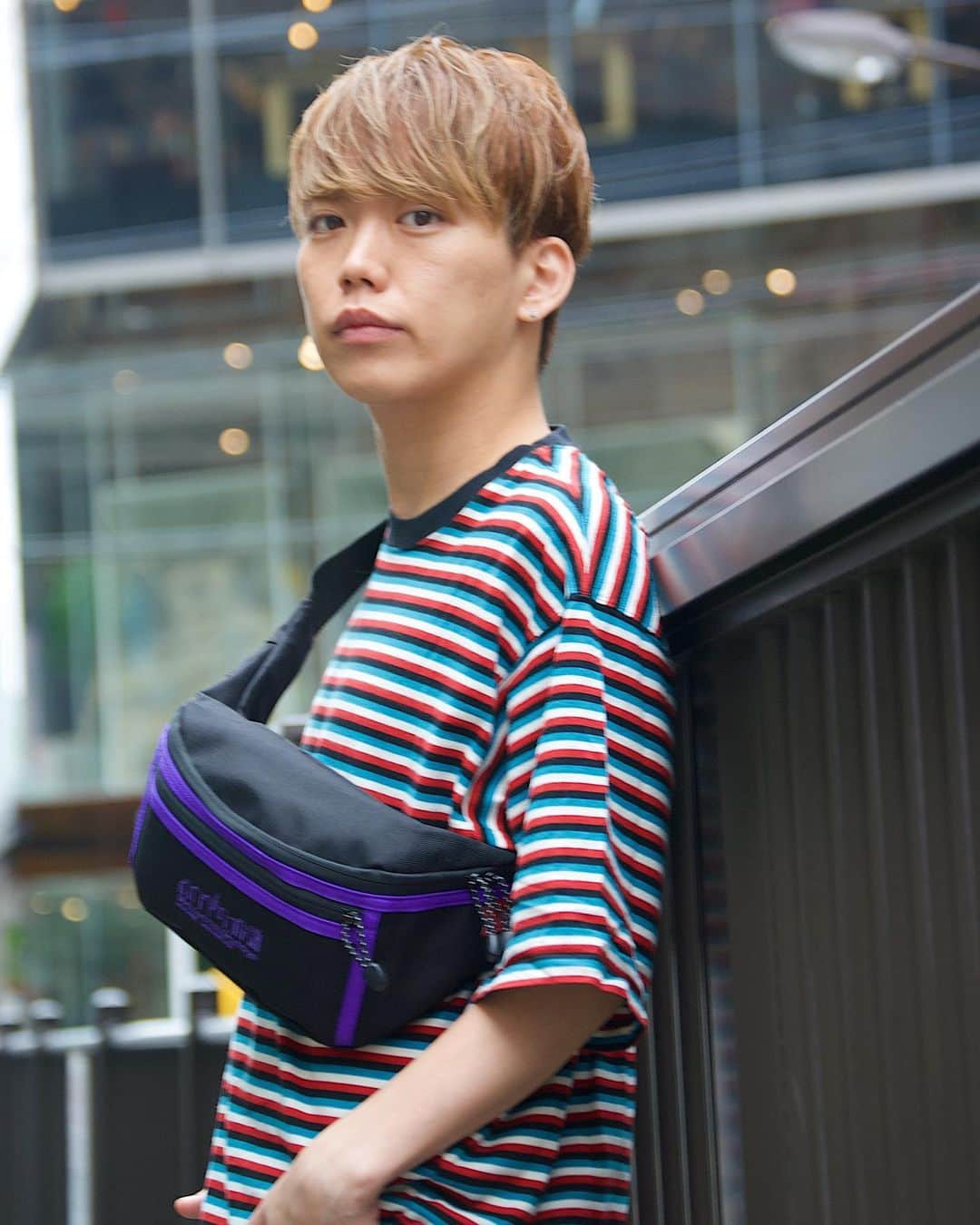 GENさんのインスタグラム写真 - (GENInstagram)「Manhattan Portage なんだか眠そうだけど #staytough をテーマにSpotifyでプレイリストを組みました。 バンド縛りで拳しか突き上がらない選曲です。メロに、リフに、リリックに、泣いてください。」7月20日 20時19分 - 04genls