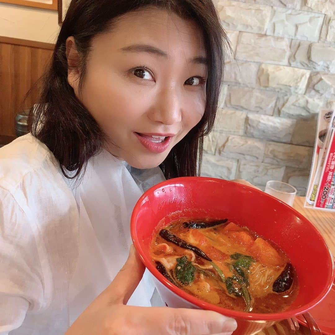 のインスタグラム：「難波の亀王ラーメンのトマトラーメンが大好き！💓💓」
