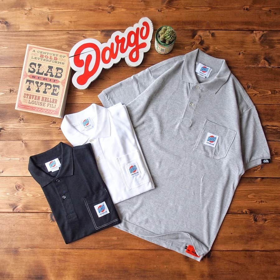 DARGO T-shirt &Sign Artさんのインスタグラム写真 - (DARGO T-shirt &Sign ArtInstagram)「#dargo2020ss Working Pocket Polo Shirtにヘザーグレーが仲間入り‼︎ サイズも2XLまで展開しています‼︎ ------------------------- 【DARGO】 Working Pocket Polo Shirt color：WHITE, BLACK, HEATHER GRAY size：S, M, L, XL, XXL 6.0 onz Heavy Weight . WHT / BLK…100% COTTON H.GRY…90% COTTON 10% RAYON. ------------------------- DARGO Hand Screen Printed T-shirt Printed in Kumamoto, Japan. ------------------------- #dargojapan #dargo2020ss #kumamoto #kumamotocity #vintagestyle #californiastyle  #BASEec #熊本 #熊本市 #熊本tシャツ #アメカジ #アメカジコーデ #ダーゴ #カリフォルニア #ポロシャツ #ポロシャツ」7月20日 20時47分 - dargo_japan