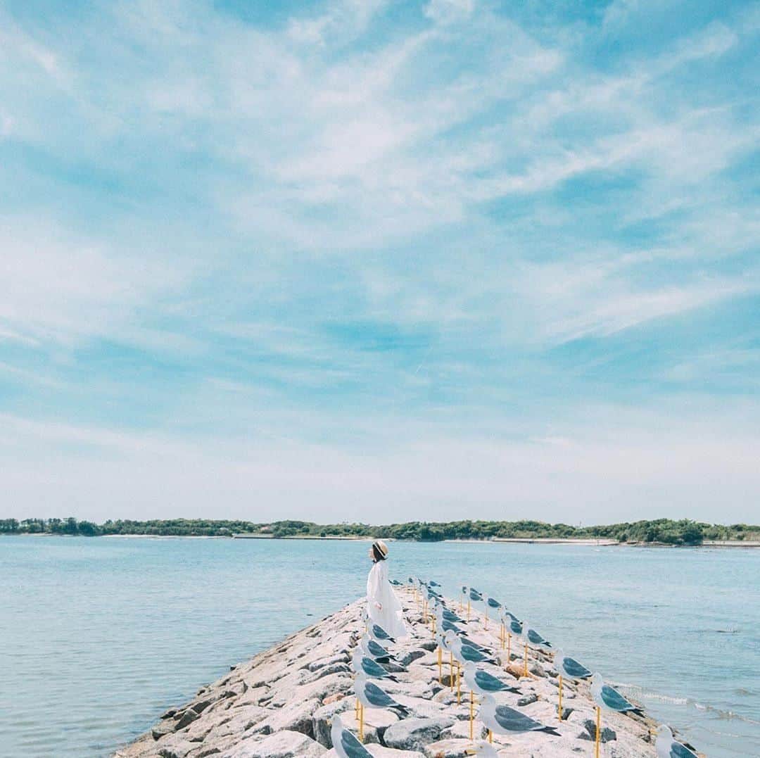 旅行メディア・じゃらん〈公式〉さんのインスタグラム写真 - (旅行メディア・じゃらん〈公式〉Instagram)「#佐久島 三河湾に浮かぶ佐久島は、アートの島として知られる。ゆったりした時間が流れるこの島で、複数のアート作品を巡るのも楽しみのひとつ。 . . ━━━━━━━━━━━━━━━ 📍 愛知「佐久島」 📷 photo by @kouyou_jp ━━━━━━━━━━━━━━━ 📎 【 #じゃらんおすすめ_中部 】 おでかけの参考に、ピックアップしたお写真をエリア別でまとめました！ ━━━━━━━━━━━━━━━ . . #jalan_travel　をつけていただいた中からpick upしました🔍 素敵なお写真をありがとうございました😍 . . ☑ 新型コロナウィルス（COVID-19）感染拡大防止の観点から、各自治体により自粛要請等が行われている可能性があります。ご利用の際には、あらかじめ最新の情報をご確認ください。また、感染拡大の防止に充分ご配慮いただくようお願いいたします。 ☑ #jalan_travel をつけて、ぜひ今までの旅行先の思い出写真を投稿してください。このアカウントでご紹介させていただきます。(じゃらんニュースでも紹介される可能性があります） . . . . . . #愛知 #アート #愛知観光 #愛知旅行 #島 #離島 #島旅 #じゃらん #観光 #観光地 #観光スポット #旅行 #旅行好きな人と繋がりたい #旅行好き #写真好きな人と繋がりたい #ファインダー越しの私の世界 #Japan #travel #travellers #trip #jalan #japantravelphoto #japantrip #japantravel #jalan_blue」7月20日 20時52分 - jalan_net