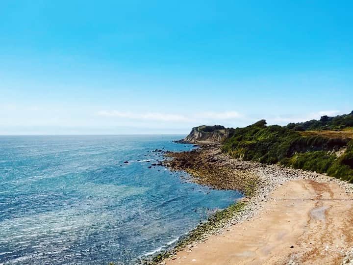 香華（KOuKA）のインスタグラム：「Blue seas, England’s best kept secret 😍 #staycation」