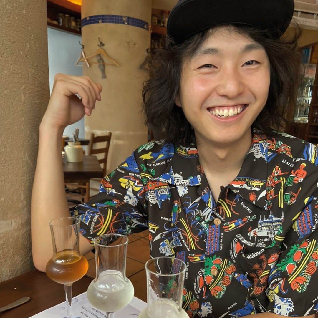 原田茂幸のインスタグラム：「バースデーボーイ🎉 #しげ散歩」