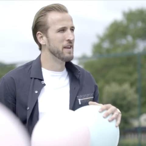 ハリー・ケインのインスタグラム：「We are having a Boy 😍💙」