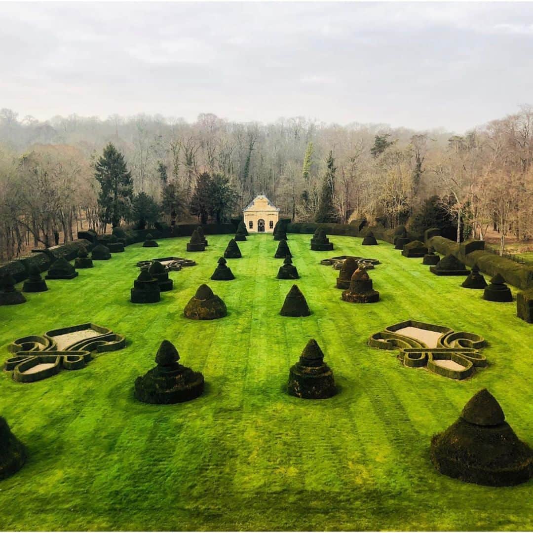 のインスタグラム：「Quite a view from @georginabrandolini」