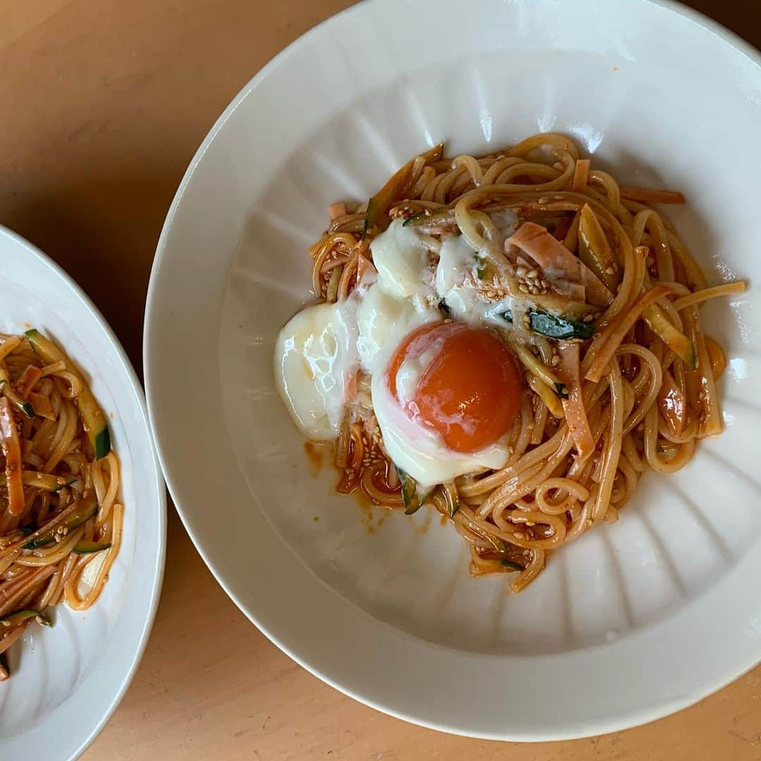 中山祐一朗のインスタグラム：「ビビン麺 赤いものばかり食べてます。」