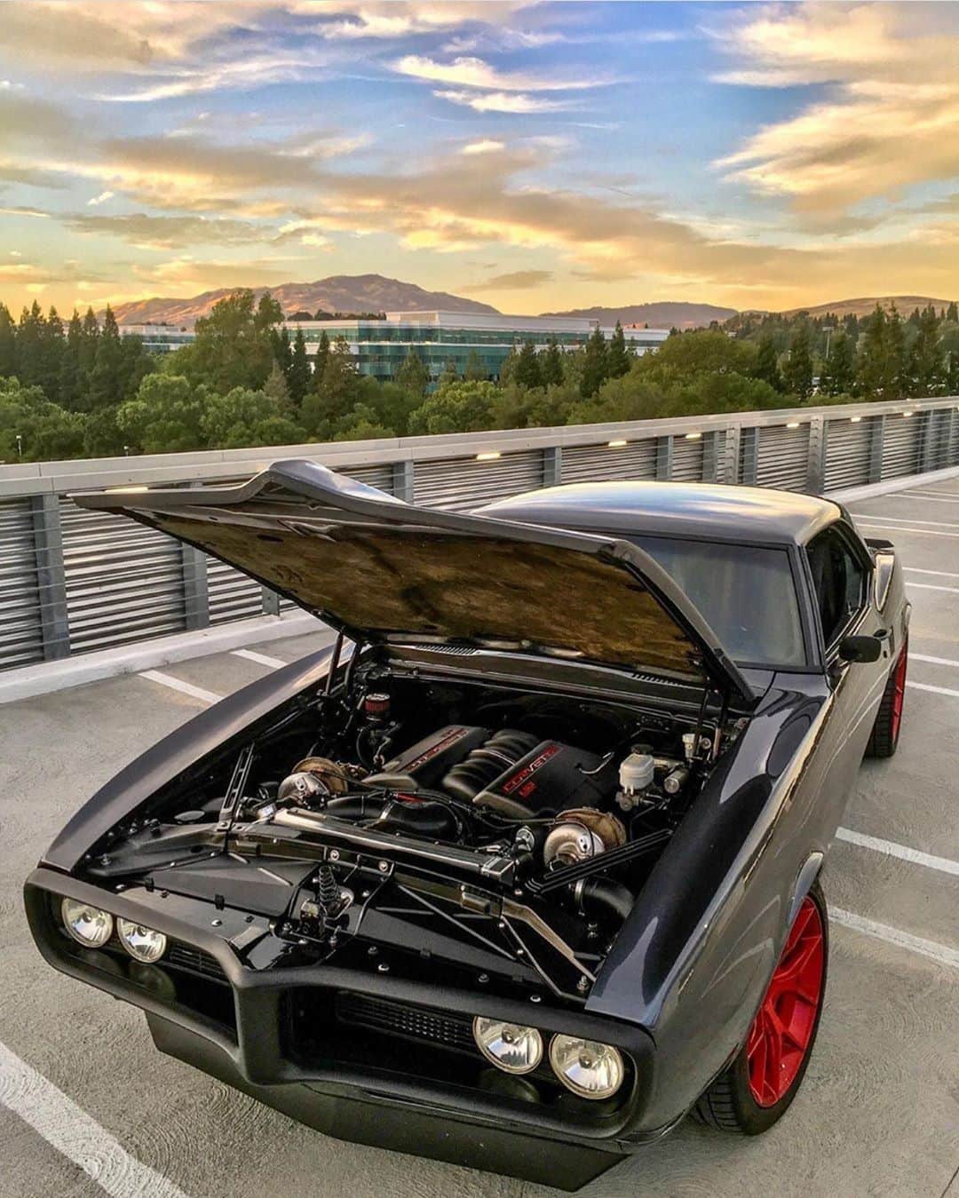 Classics Dailyさんのインスタグラム写真 - (Classics DailyInstagram)「#ClassicsFeature _____ @boostedfirebird nailed the Twin Turbo LS swap on his Firebird! ALL of the boost. _____ #classiccar #musclecar #hotrod #protouring #prostreet #restomod #classicsdaily #streetrod #streetcar #customcar #hotrods #streetrods #pontiac #firebird #lsswap #ls #turbo #twinturbo #boost」7月21日 4時01分 - classicsdaily